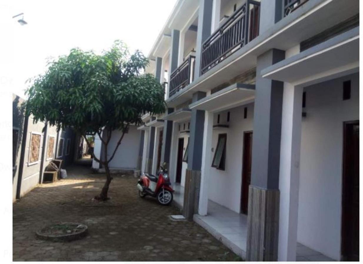 Griya Anugerah Hotel Mojokerto Eksteriør billede